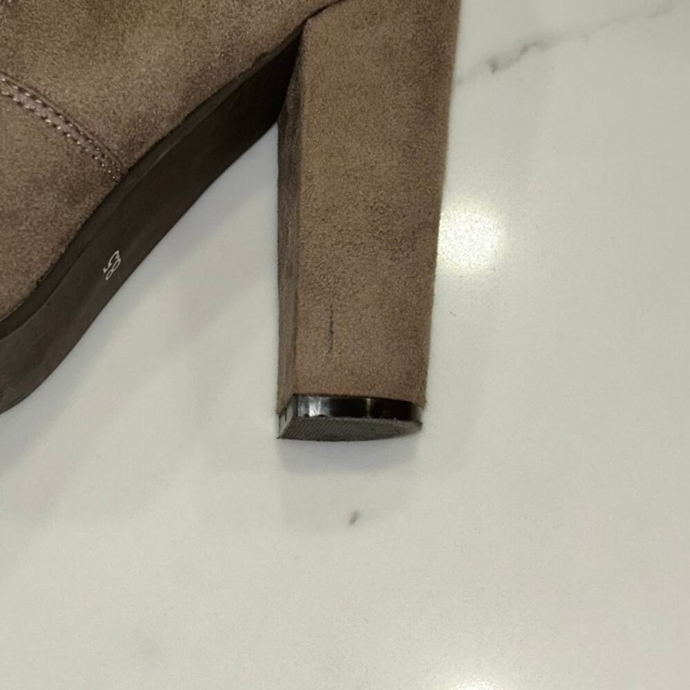 Steve Madden Rocking Taupe Faux Suede Over Knee Boots Women's 8.5 - Picture 11 of 12